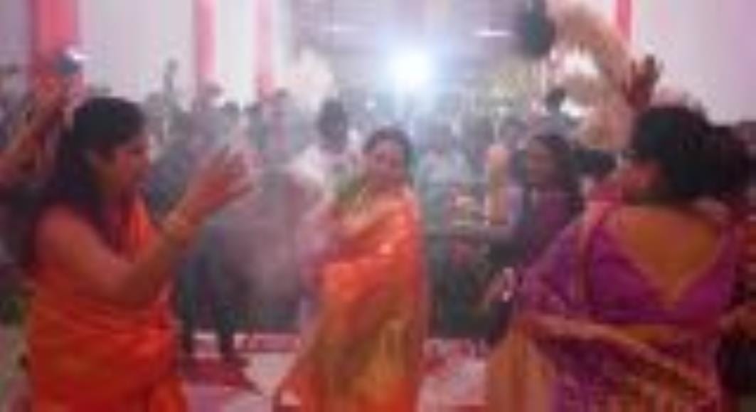 जगतजननी मां दुर्गा की आराधना के विशेष पर्व शारदीय नवरात्र की अष्टमी पर मां के अष्टम स्वरूप देवी