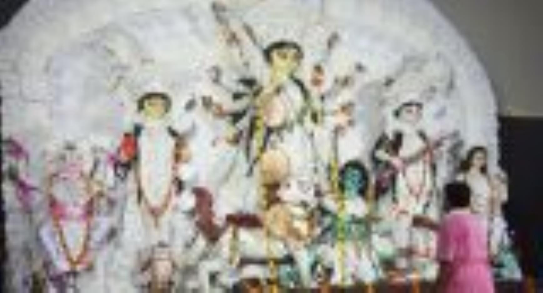 जगतजननी मां दुर्गा की आराधना के विशेष पर्व शारदीय नवरात्र की अष्टमी पर मां के अष्टम स्वरूप देवी