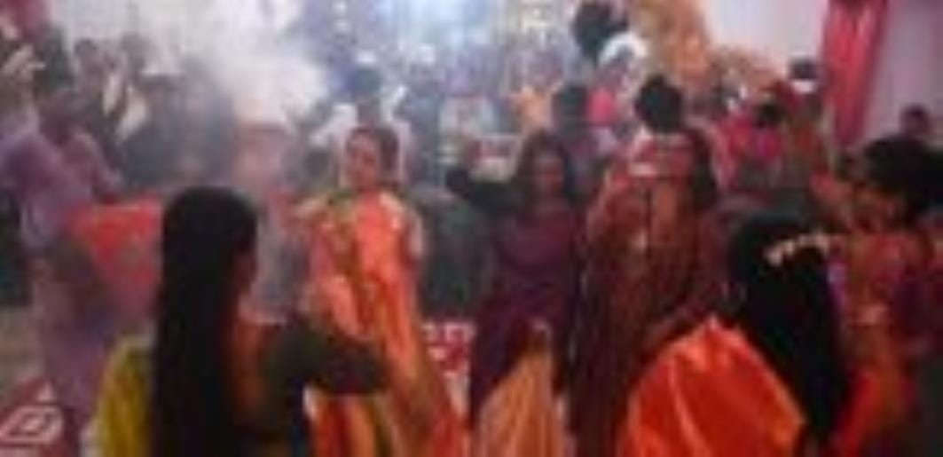 जगतजननी मां दुर्गा की आराधना के विशेष पर्व शारदीय नवरात्र की अष्टमी पर मां के अष्टम स्वरूप देवी