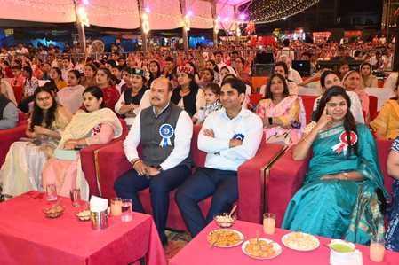 जयसिंहपुर में प्रस्तुति देते काकू राम जयसिंहपुर में प्रस्तुति देते काकू राम