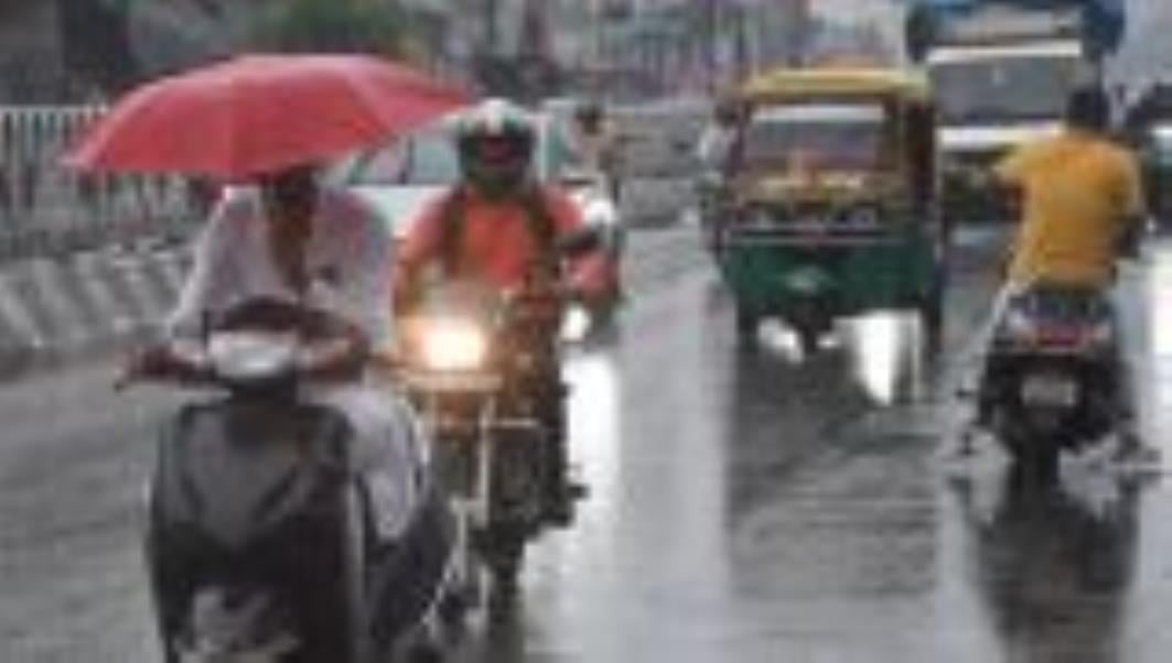 मंगलवार को शहर के विभिन्न इलाकों में शाम को हुई बूंदाबांदी। मंगलवार को शहर के विभिन्न इलाकों में शाम को हुई बूंदाबांदी।