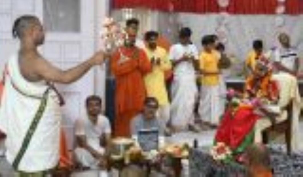  निराला नगर स्थित श्री रामकृष्ण मठ में श्रीश्री दुर्गोत्सव महोत्सव की इन दिनों धूम है। 