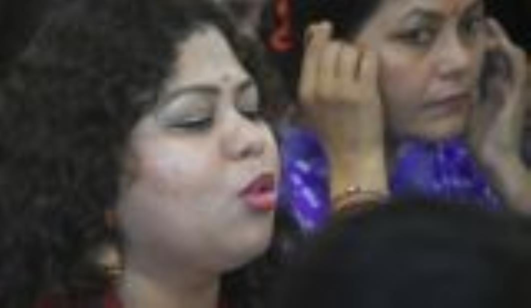  निराला नगर स्थित श्री रामकृष्ण मठ में श्रीश्री दुर्गोत्सव महोत्सव की इन दिनों धूम है। 