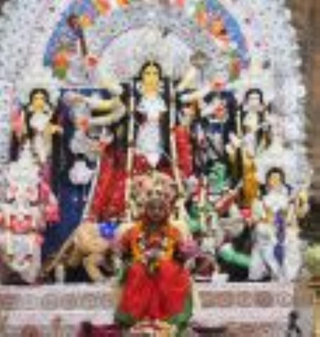  निराला नगर स्थित श्री रामकृष्ण मठ में श्रीश्री दुर्गोत्सव महोत्सव की इन दिनों धूम है। 