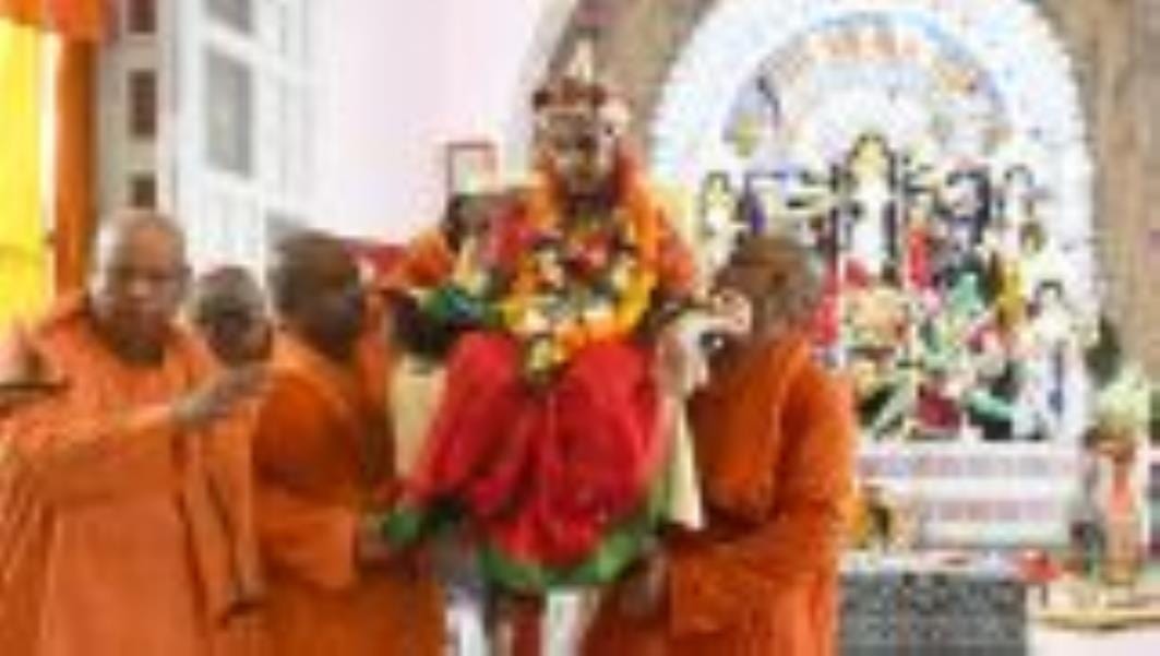  निराला नगर स्थित श्री रामकृष्ण मठ में श्रीश्री दुर्गोत्सव महोत्सव की इन दिनों धूम है। 