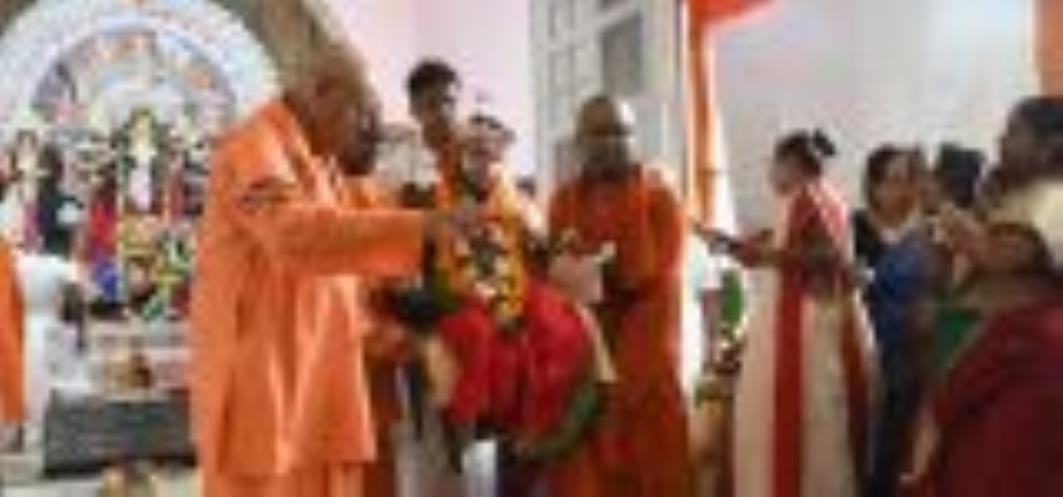  निराला नगर स्थित श्री रामकृष्ण मठ में श्रीश्री दुर्गोत्सव महोत्सव की इन दिनों धूम है। 