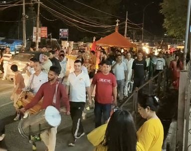 रामपुर में दशहरा पर्व पर रावण के पुतले का हुआ दहन। स्रोत : जागरूक पाठक रामपुर में दशहरा पर्व पर रावण के पुतले का हुआ दहन। स्रोत : जागरूक पाठक