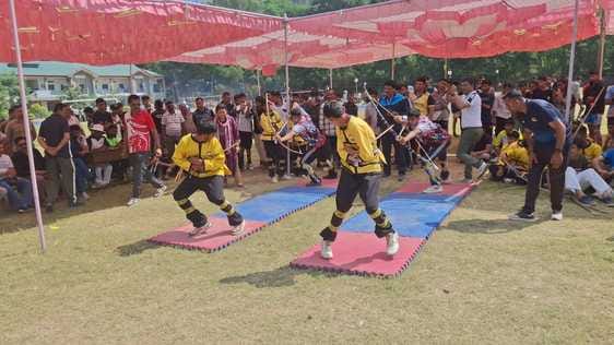 दत्तनगर स्कूल में आयोजित खेलकूद प्रतियोगिता के दौरान ठोडो प्रतियोगिता में भाग लेते खिलाड़ी। संव दत्तनगर स्कूल में आयोजित खेलकूद प्रतियोगिता के दौरान ठोडो प्रतियोगिता में भाग लेते खिलाड़ी। संव