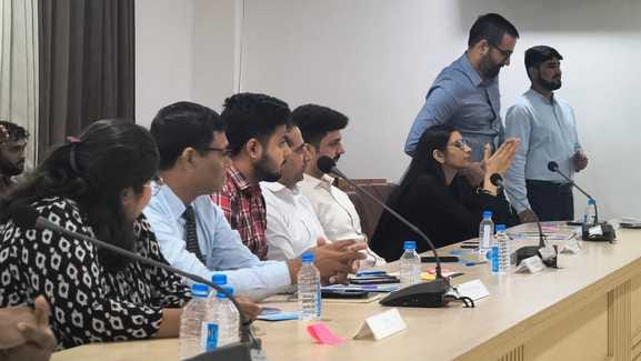 आईबी कॉलेज में मंथन- एम्प्लॉयर्स राउंडटेबल में चर्चा करते नियोक्ता। आईबी कॉलेज में मंथन- एम्प्लॉयर्स राउंडटेबल में चर्चा करते नियोक्ता।