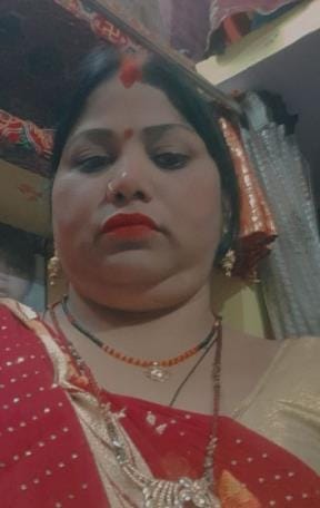 हैदरगंज तिराहे पर शव रखकर प्रदर्शन के दौरान पुलिस के खिलाफ नारेबाजी करते परिजन व विलाप करतीं म हैदरगंज तिराहे पर शव रखकर प्रदर्शन के दौरान पुलिस के खिलाफ नारेबाजी करते परिजन व विलाप करतीं म