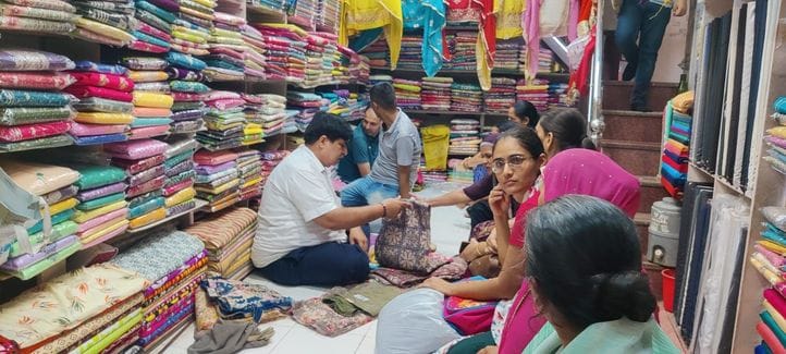 04जेएनडी03 : सावर गर्ग 04जेएनडी03 : सावर गर्ग