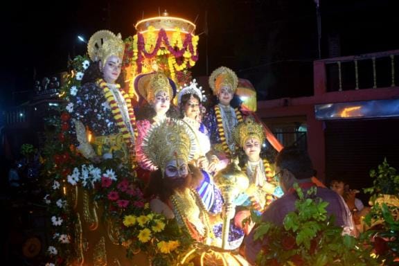 अयोध्या सा दृश्य... लक्ष्मण नगरी के भ्रमण पर निकले श्रीराम अयोध्या सा दृश्य... लक्ष्मण नगरी के भ्रमण पर निकले श्रीराम