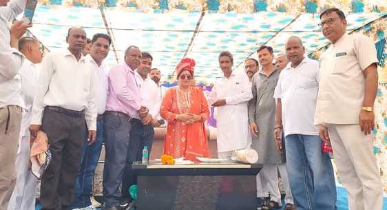 भगवान वाल्मीकि प्रगट दिवस समारोह में मंचासीन पदाधिकारी। विज्ञप्ति भगवान वाल्मीकि प्रगट दिवस समारोह में मंचासीन पदाधिकारी। विज्ञप्ति