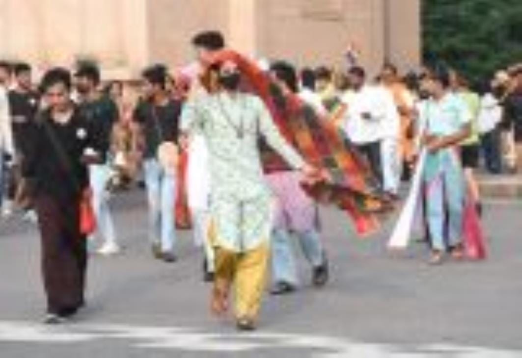 आदिशिव ट्रांसजेंडर फाउंडेशन एवं ट्रांसजेंडर गौरव यात्रा समिति की ओर से रविवार को राममनोहर लोहिय आदिशिव ट्रांसजेंडर फाउंडेशन एवं ट्रांसजेंडर गौरव यात्रा समिति की ओर से रविवार को राममनोहर लोहिय