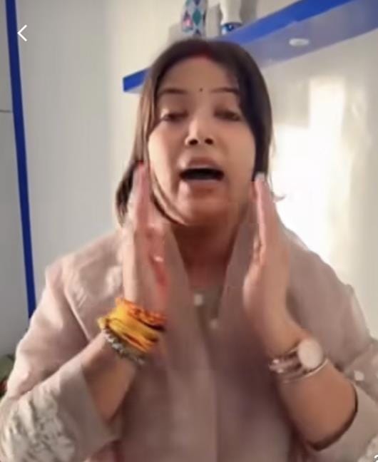 हंगामे के वायरल वीडियो की फुटेज।