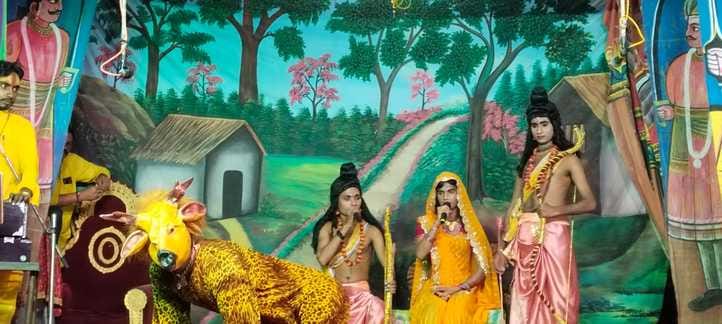 कोपागंज में भरत मिलाप के अवसर गले मिजते चारों भाई श्रीराम,लक्ष्मण,भरत और शत्रुघन।संवाद कोपागंज में भरत मिलाप के अवसर गले मिजते चारों भाई श्रीराम,लक्ष्मण,भरत और शत्रुघन।संवाद