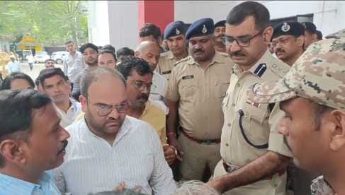 ओबीसी वर्ग ने किया घेराव ओबीसी वर्ग ने किया घेराव