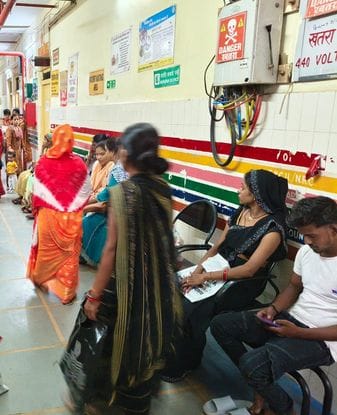 फोटो-8- जिला अस्पताल की गैलरी में लगा फायर फाइटिंग सिस्टम। संवाद फोटो-8- जिला अस्पताल की गैलरी में लगा फायर फाइटिंग सिस्टम। संवाद