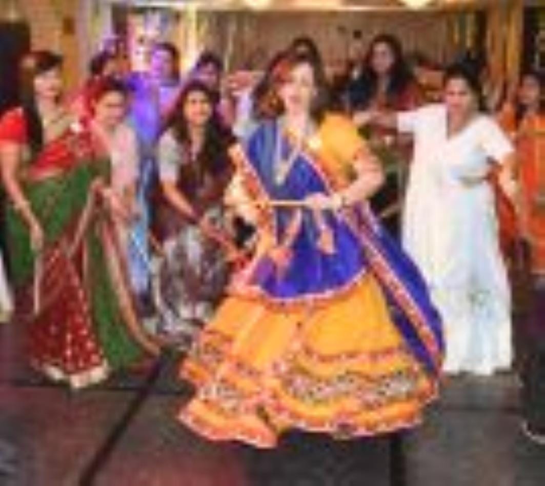 हजरतगंज स्थित कैफे में इनर व्हील क्लब ऑफ प्रेरणा की ओर से सोमवार को रास रंग कार्यक्रम हुआ। हजरतगंज स्थित कैफे में इनर व्हील क्लब ऑफ प्रेरणा की ओर से सोमवार को रास रंग कार्यक्रम हुआ।