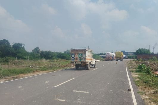 फोटो-12-अग्निशमन प्रशिक्षण महाविद्यालय के पास से भारी वाहनों को दोस्तीनगर बाईपास मार्ग की ओर फोटो-12-अग्निशमन प्रशिक्षण महाविद्यालय के पास से भारी वाहनों को दोस्तीनगर बाईपास मार्ग की ओर