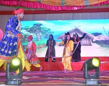 फोटो-24- धू-धूकर जलता रावण का पुतला। स्रोत: आयोजक फोटो-24- धू-धूकर जलता रावण का पुतला। स्रोत: आयोजक