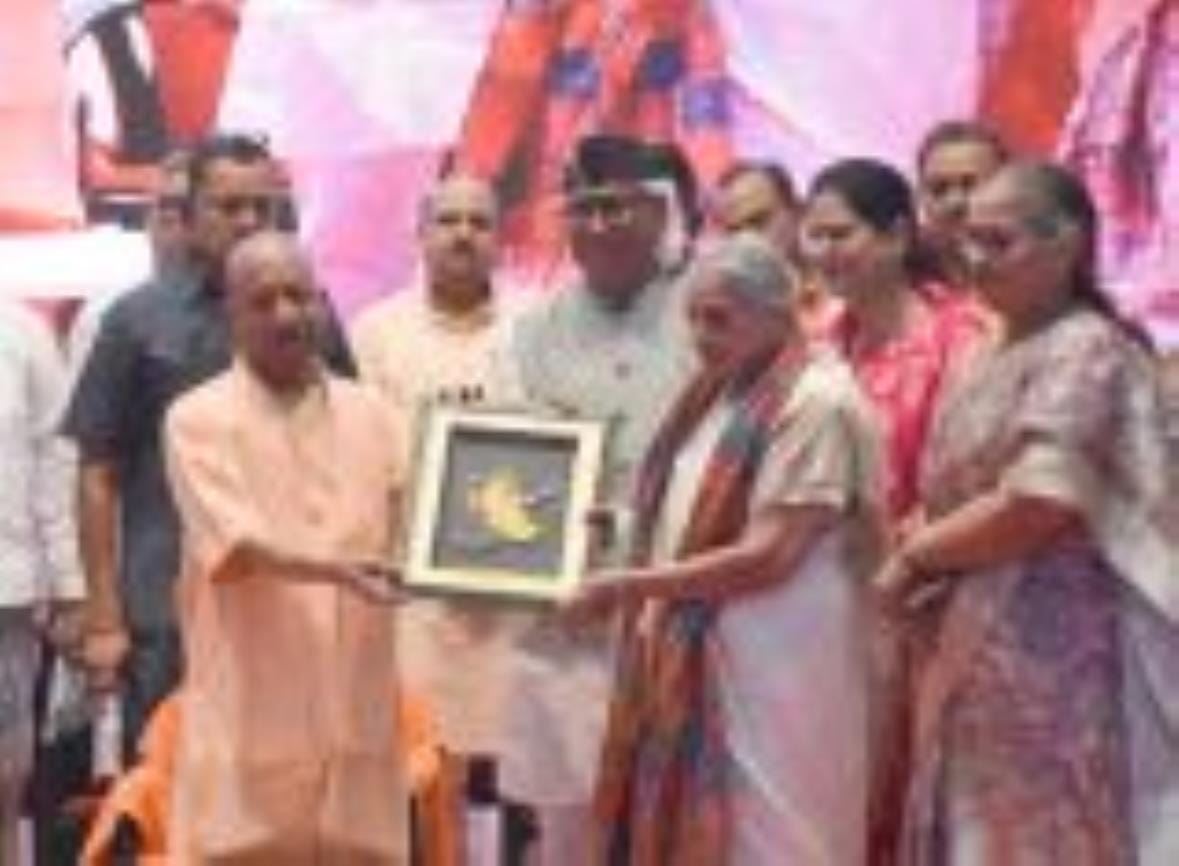 इंजीनियरिंग कॉलेज (आईईटी) के रामप्रसाद बिस्मिल प्रेक्षागृह में मंगलवार को आयोजित कार्यक्रम में इंजीनियरिंग कॉलेज (आईईटी) के रामप्रसाद बिस्मिल प्रेक्षागृह में मंगलवार को आयोजित कार्यक्रम में