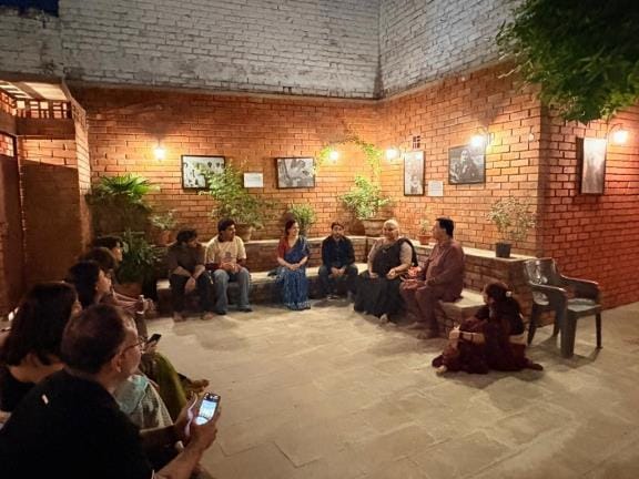 मलिका-ए-गजल के नाम से मशहूर गायिका बेगम अख्तर की 111वीं जयंती मंगलवार को मनाई गई। मलिका-ए-गजल के नाम से मशहूर गायिका बेगम अख्तर की 111वीं जयंती मंगलवार को मनाई गई।