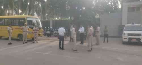 सिरोही। आबूरोड उपखंड अधिकारी की अगुवाई में बालवाहिनियों की जांच की गई।