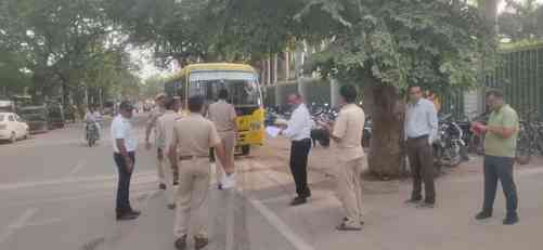 सिरोही। आबूरोड उपखंड अधिकारी की अगुवाई में बालवाहिनियों की जांच की गई।