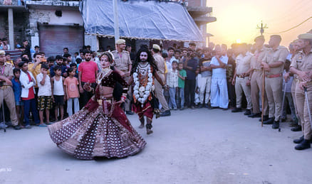 बेहटा गुंसाई में निकाली गई भगवान राम की शोभायात्रा में शामिल झांकी। संवाद बेहटा गुंसाई में निकाली गई भगवान राम की शोभायात्रा में शामिल झांकी। संवाद
