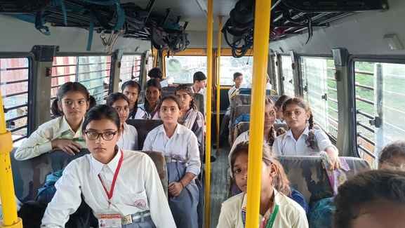 फोटो 08 एचएएमपी 32= कानपुर-सागर हाईवे पर जाम में फंसे वाहन। संवाद