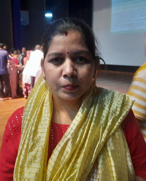 फोटो 11: सोनीपत के मुरथल विश्वविद्यालय में ईडब्ल्यूएस फ्लैट के ड्रा आवंटन के दौरान लोगों को संब
