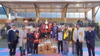 सांगला में आयोजित अंडर-19 खेलकूद प्रतियोगिता के समापन पर सांस्कृतिक कार्यक्रम पेश करती छात्राएं