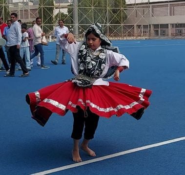 10जेएनडी24 : स्मृति चिन्ह से मुख्य अतिथि कृष्ण कुमार बेदी व सुभाष बराला को सम्मानित करते हुए। स