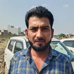 28 शहर के पुराना राजकीय स्कूल परिसर में बनाए पार्किंग स्थल पर पड़ा मलबा व कीचड़ । संवाद 28 शहर के पुराना राजकीय स्कूल परिसर में बनाए पार्किंग स्थल पर पड़ा मलबा व कीचड़ । संवाद