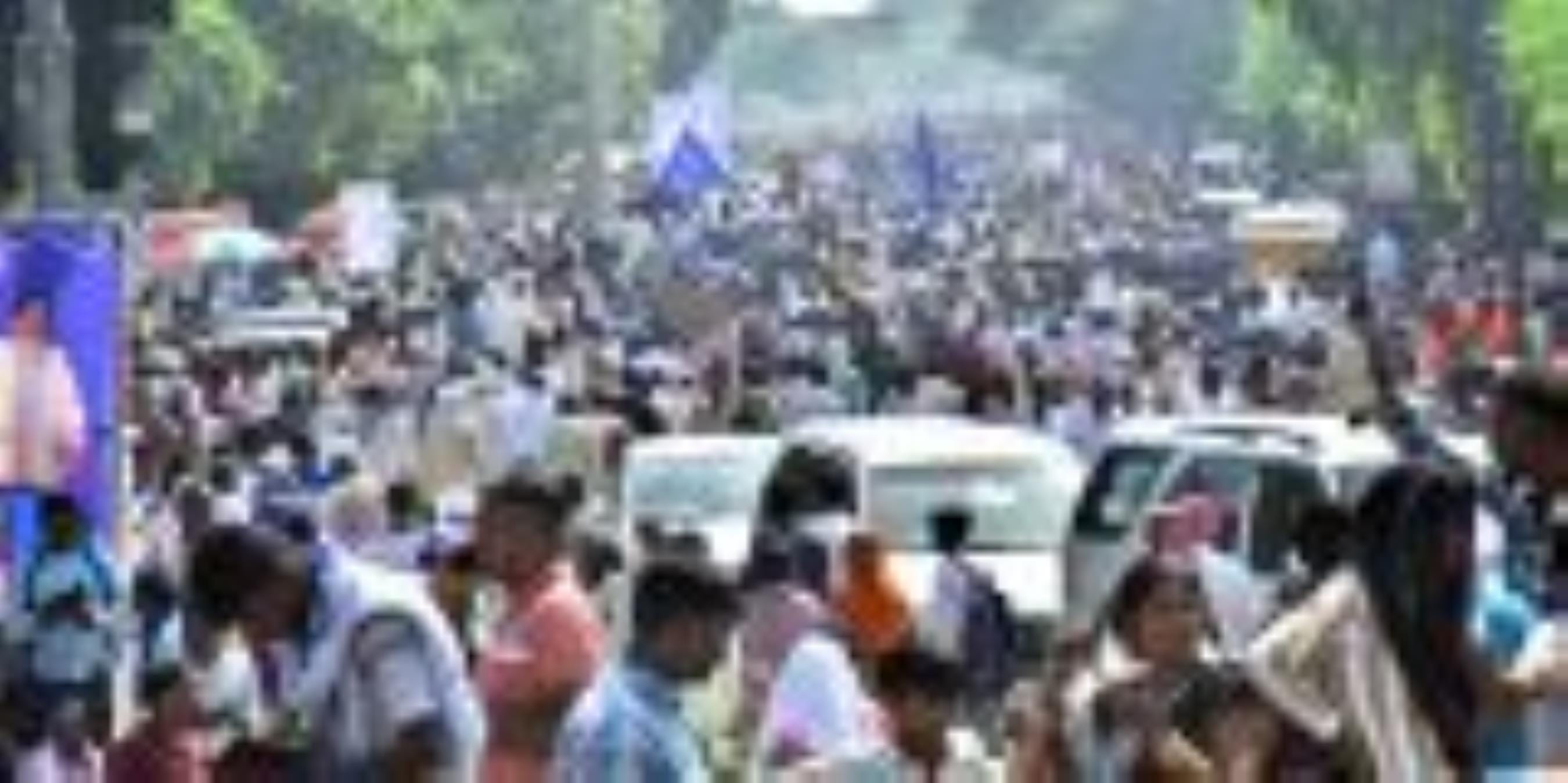 बसपा के संस्थापक कांशीराम के परिनिर्वाण दिवस पर बृहस्पतिवार को आलमबाग स्थित मान्यवर कांशीराम स्
