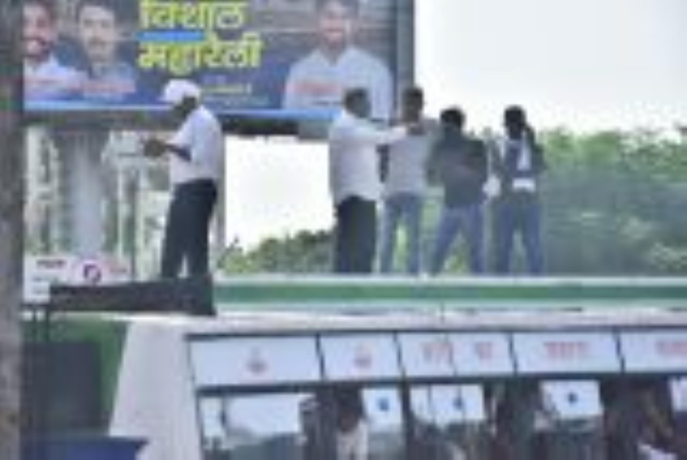 बसपा के संस्थापक कांशीराम के परिनिर्वाण दिवस पर बृहस्पतिवार को आलमबाग स्थित मान्यवर कांशीराम स्