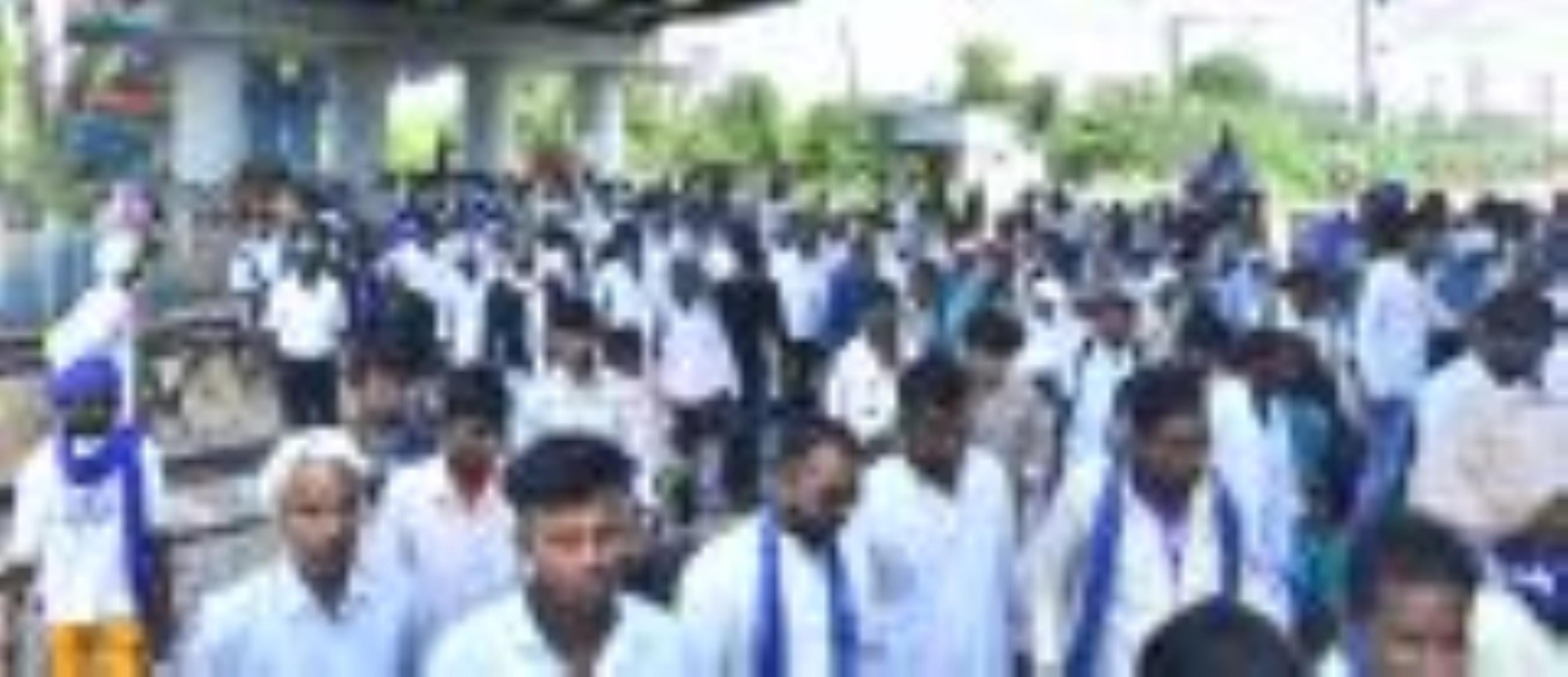 बसपा के संस्थापक कांशीराम के परिनिर्वाण दिवस पर बृहस्पतिवार को आलमबाग स्थित मान्यवर कांशीराम स्