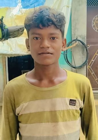 फोटो :23: सोनीपत में गांव खेवड़ा के पास एनएच-334बी पर हुए हादसे के बाद बहालगढ़ थाना में पहुंचे प फोटो :23: सोनीपत में गांव खेवड़ा के पास एनएच-334बी पर हुए हादसे के बाद बहालगढ़ थाना में पहुंचे प