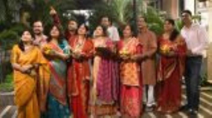 ति की लंबी उम्र व स्वस्थ जीवन के लिए सुहागिनों ने शुक्रवार को करवा चौथ का निर्जला व्रत रखा। ति की लंबी उम्र व स्वस्थ जीवन के लिए सुहागिनों ने शुक्रवार को करवा चौथ का निर्जला व्रत रखा।