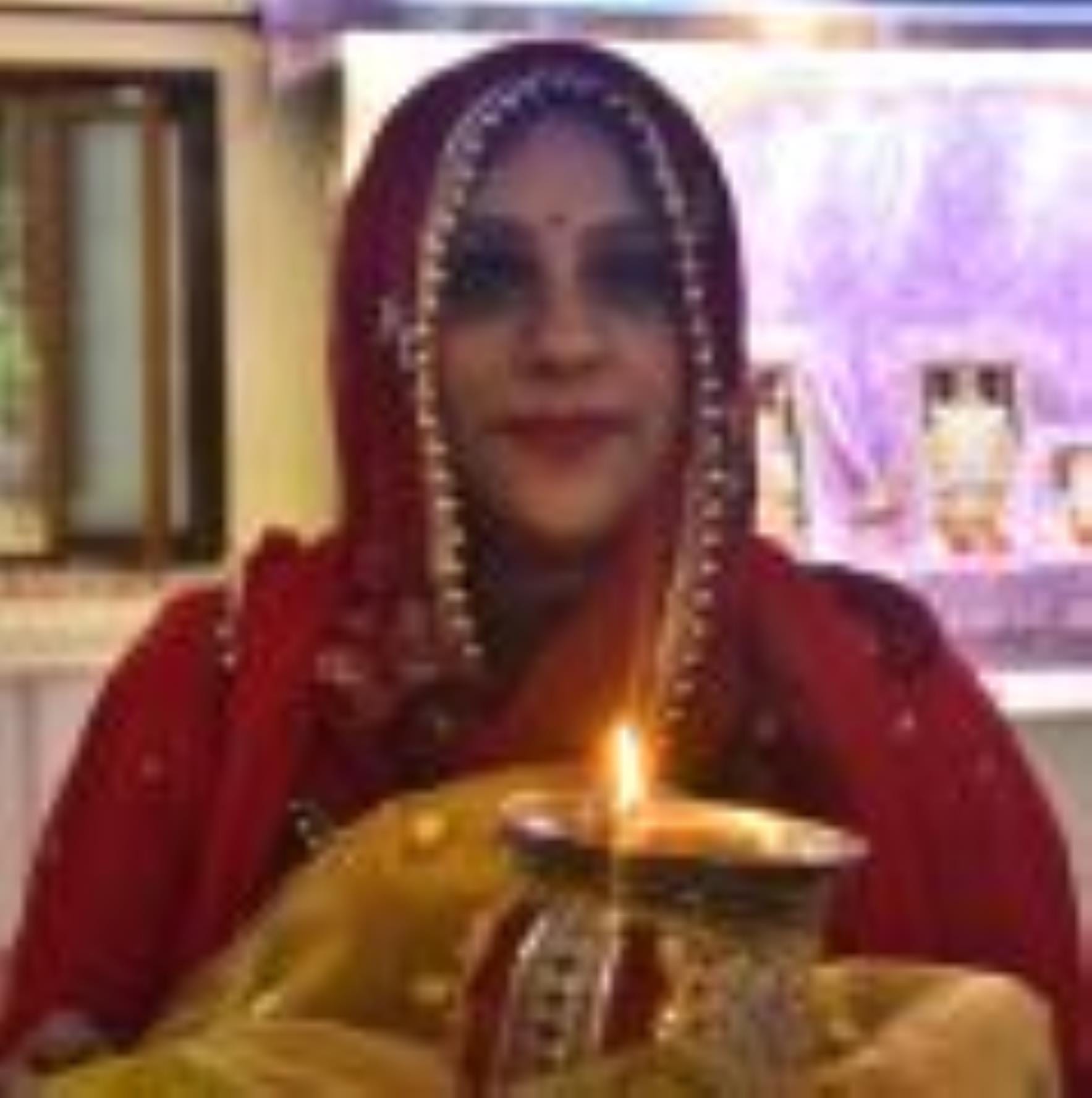 ति की लंबी उम्र व स्वस्थ जीवन के लिए सुहागिनों ने शुक्रवार को करवा चौथ का निर्जला व्रत रखा। ति की लंबी उम्र व स्वस्थ जीवन के लिए सुहागिनों ने शुक्रवार को करवा चौथ का निर्जला व्रत रखा।