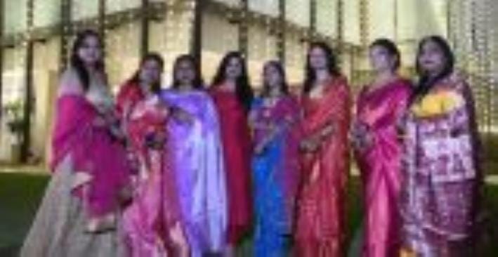 ति की लंबी उम्र व स्वस्थ जीवन के लिए सुहागिनों ने शुक्रवार को करवा चौथ का निर्जला व्रत रखा। ति की लंबी उम्र व स्वस्थ जीवन के लिए सुहागिनों ने शुक्रवार को करवा चौथ का निर्जला व्रत रखा।