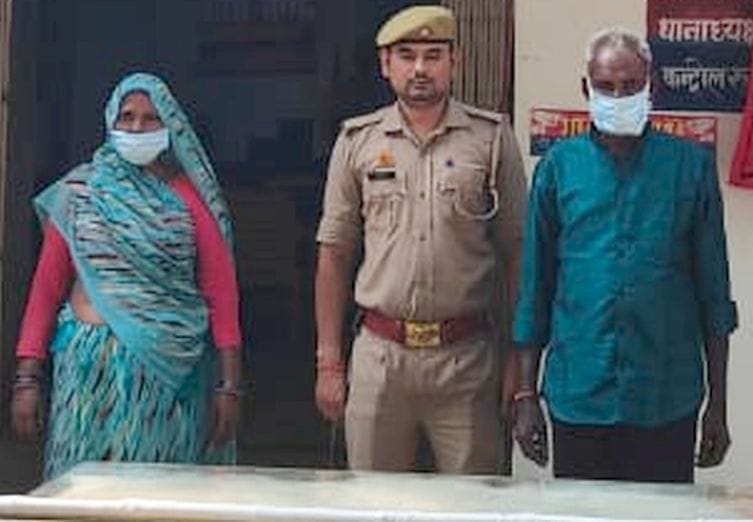 फोटो-37-बकेवर थाने में पकड़े गए हत्यारोपी। स्रोत परिजन फोटो-37-बकेवर थाने में पकड़े गए हत्यारोपी। स्रोत परिजन