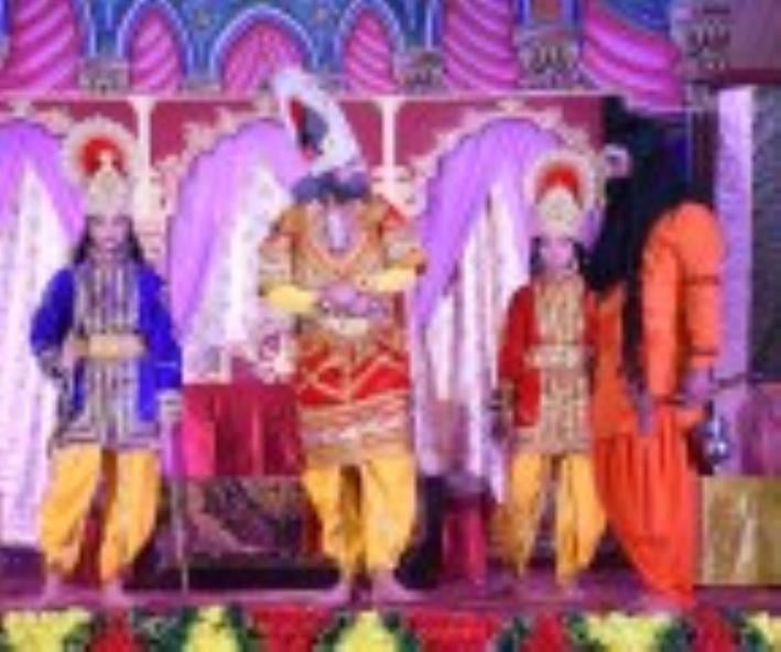 गोमती नगर स्थित पर्वतीय महापरिषद भवन में शनिवार से तीन दिवसीय रामलीला महोत्सव की शुुरुआत हुई।