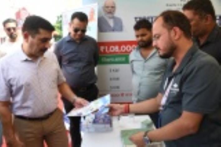 इंदिरा गांधी प्रतिष्ठान में आयोजित प्रॉपर्टी एंड ऑटो एक्सपो में स्टॉल पर मौजूद संबंधित विभाग व इंदिरा गांधी प्रतिष्ठान में आयोजित प्रॉपर्टी एंड ऑटो एक्सपो में स्टॉल पर मौजूद संबंधित विभाग व
