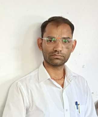 पीलीभीत का रेलवे स्टेशन। संवाद