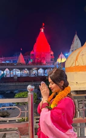 बाबा महाकाल के दर्शन कर यह फोटो की शेयर बाबा महाकाल के दर्शन कर यह फोटो की शेयर