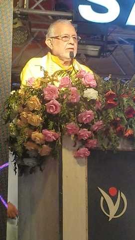बहजोई में महोत्सव में व्यापारी सम्मेलन में मौजूद व्यापारी व अन्य। संवाद