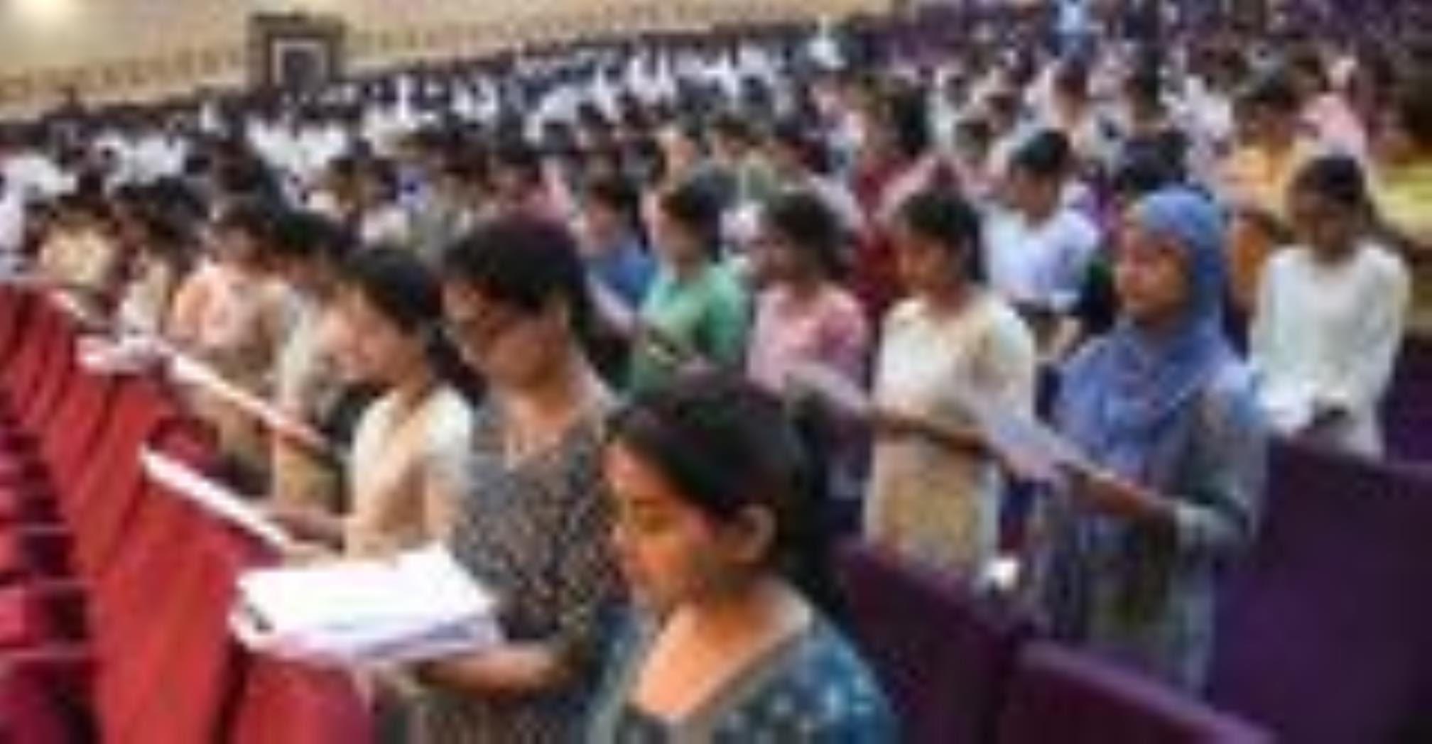 केजीएमयू के अटल बिहारी वाजपेयी साइंटिफिक कन्वेंशन सेंटर में 202 स्टूडेंट्स के इंडक्शन प्रोग्राम केजीएमयू के अटल बिहारी वाजपेयी साइंटिफिक कन्वेंशन सेंटर में 202 स्टूडेंट्स के इंडक्शन प्रोग्राम