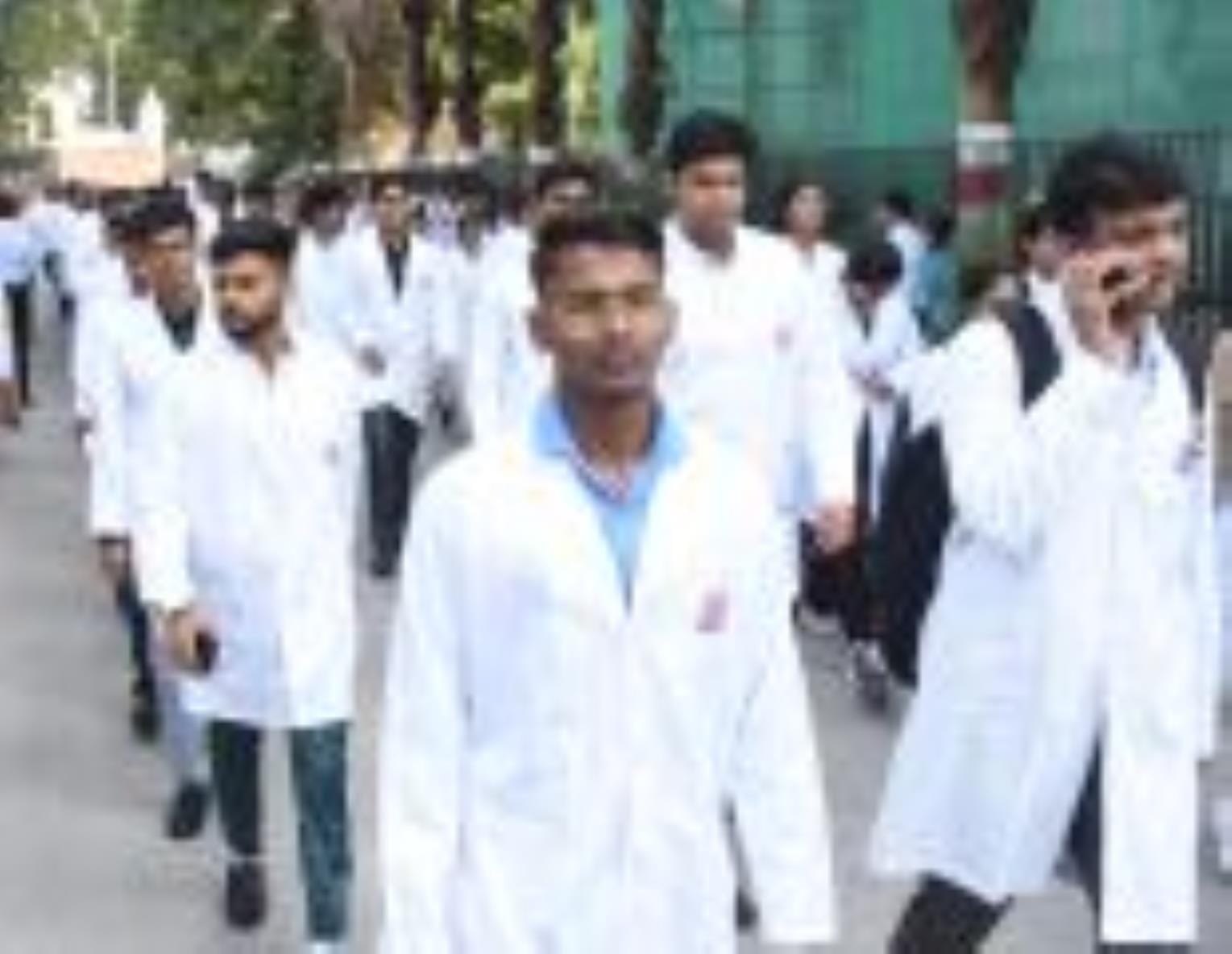 केजीएमयू के अटल बिहारी वाजपेयी साइंटिफिक कन्वेंशन सेंटर में 202 स्टूडेंट्स के इंडक्शन प्रोग्राम केजीएमयू के अटल बिहारी वाजपेयी साइंटिफिक कन्वेंशन सेंटर में 202 स्टूडेंट्स के इंडक्शन प्रोग्राम